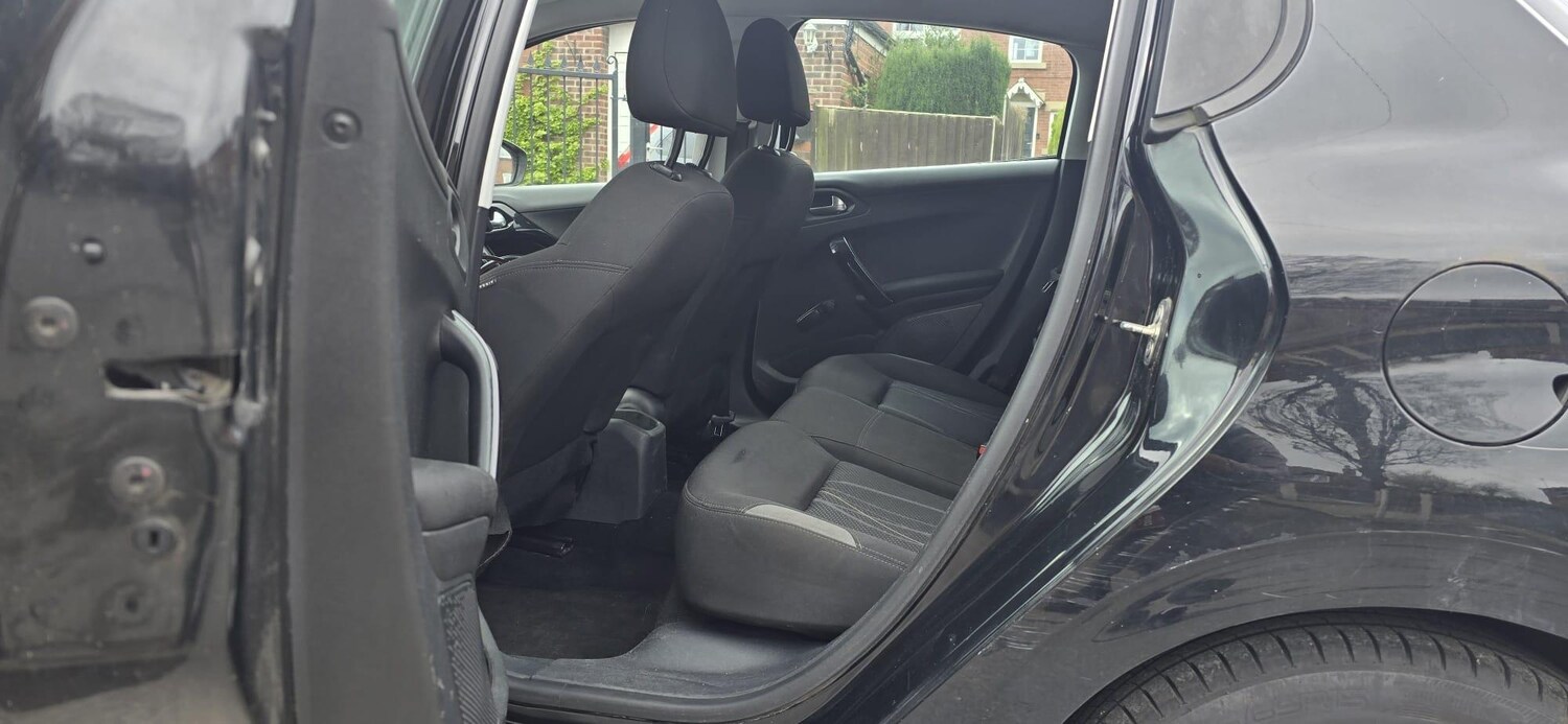Used Peugeot 208 for sale - 78214332: Photo 15