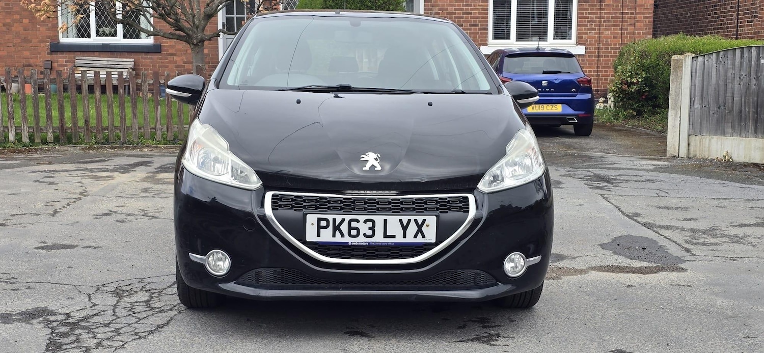 Used Peugeot 208 for sale - 78214332: Photo 2