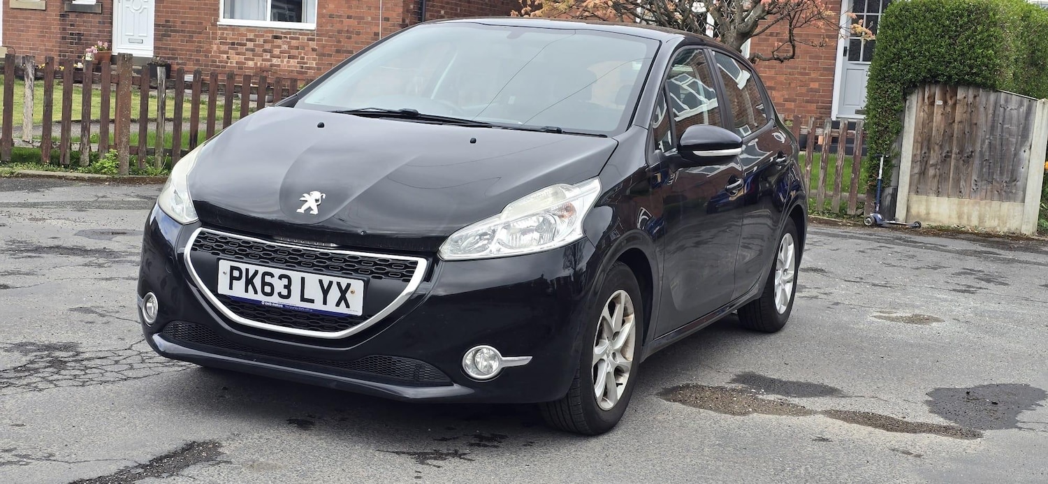 Used Peugeot 208 for sale - 78214332: Photo 3