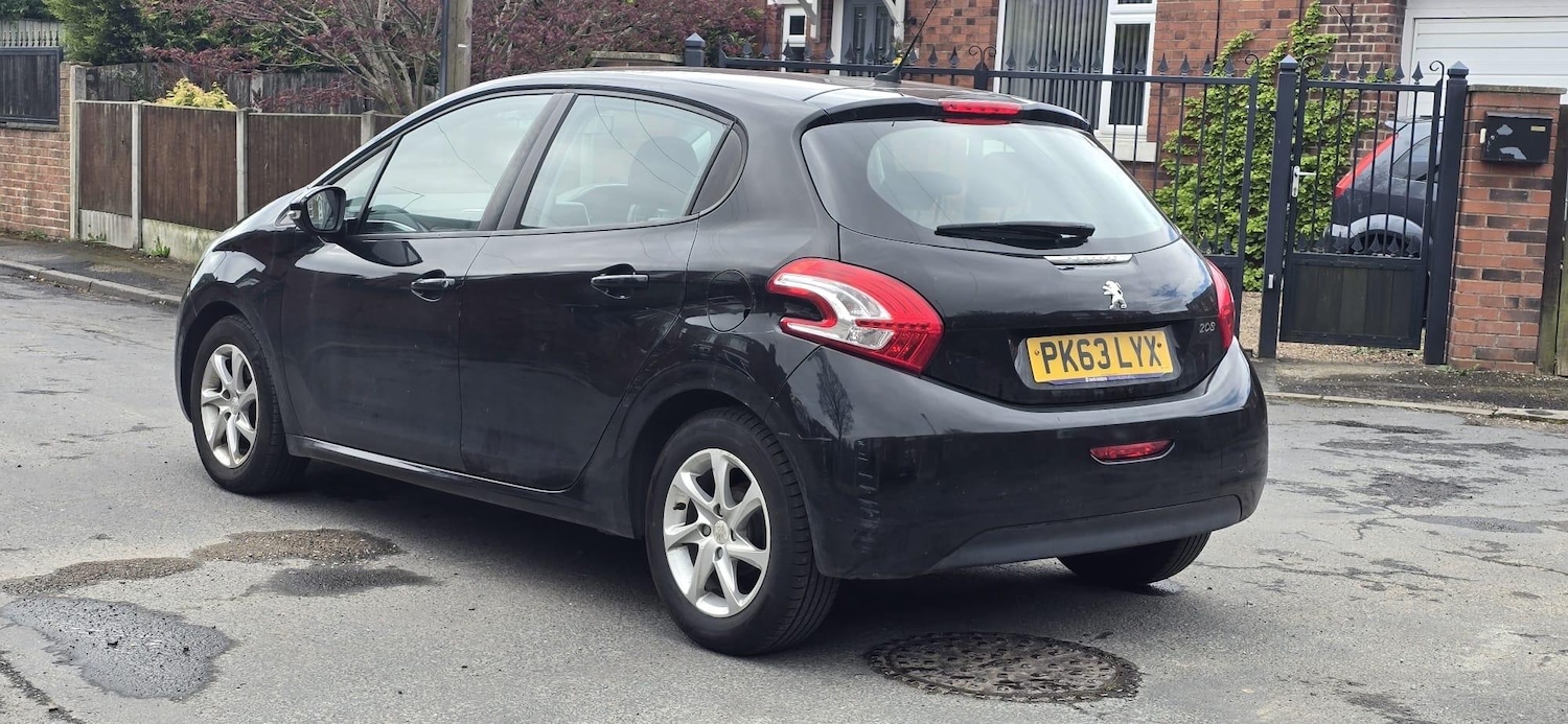 Used Peugeot 208 for sale - 78214332: Photo 4