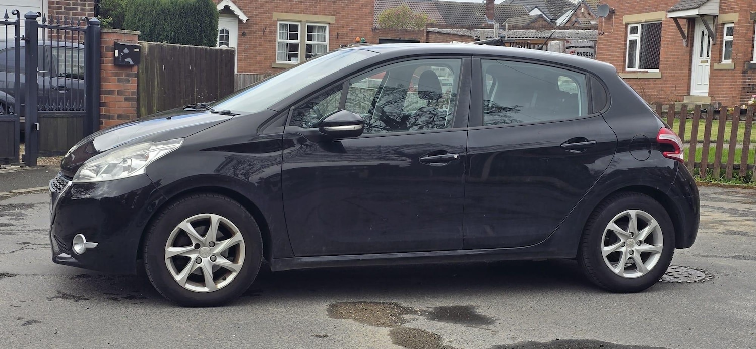 Used Peugeot 208 for sale - 78214332: Photo 5