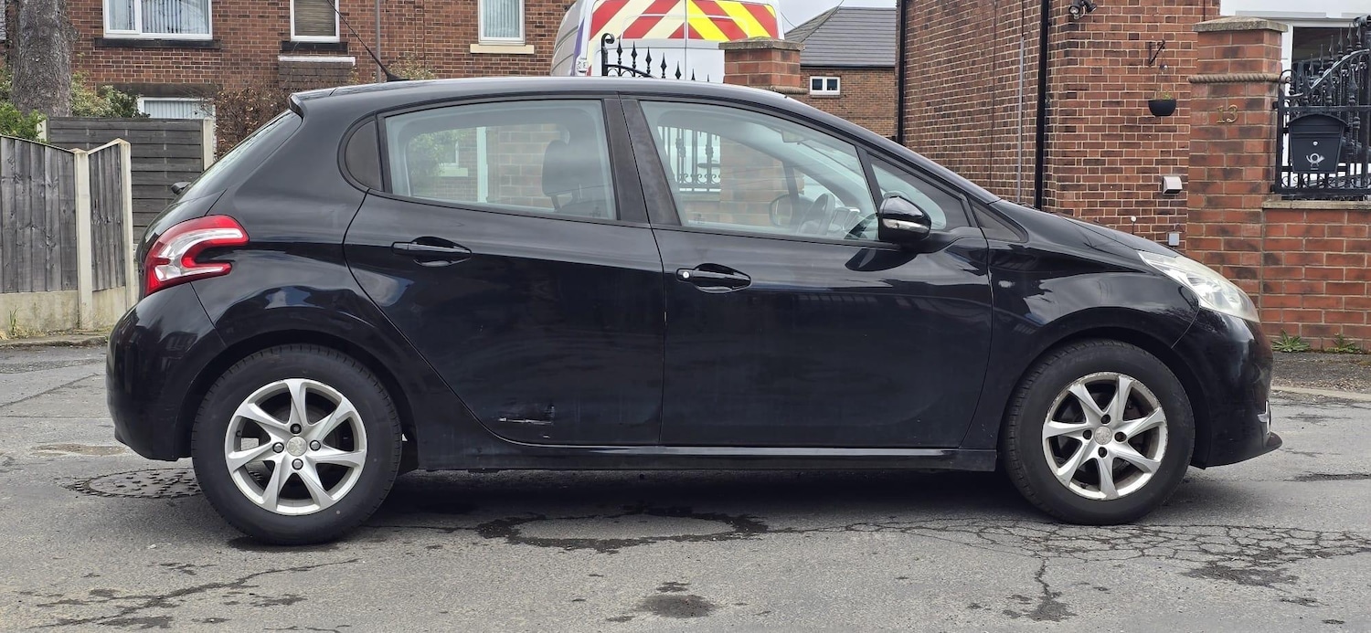 Used Peugeot 208 for sale - 78214332: Photo 7