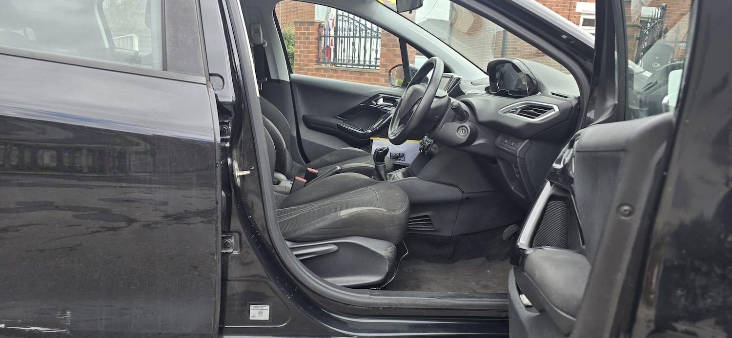 Used Peugeot 208 for sale - 78214332: Photo 9