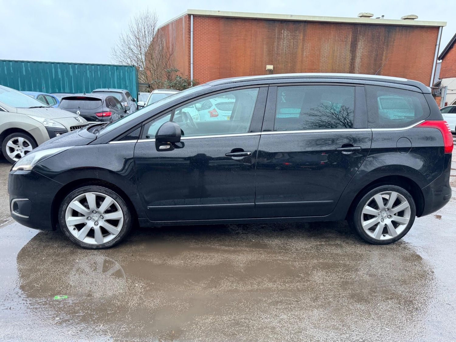 Used Peugeot 5008 2014 for sale - 77645910: Photo 11