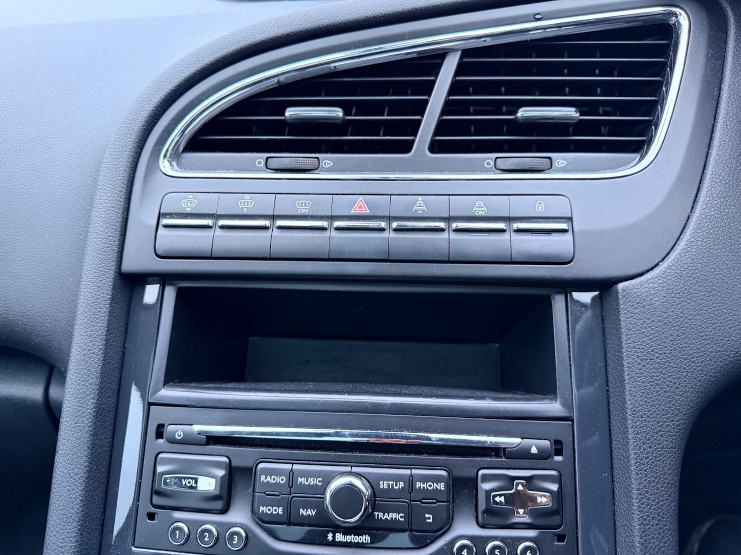 Used Peugeot 5008 2014 for sale - 77645910: Photo 28