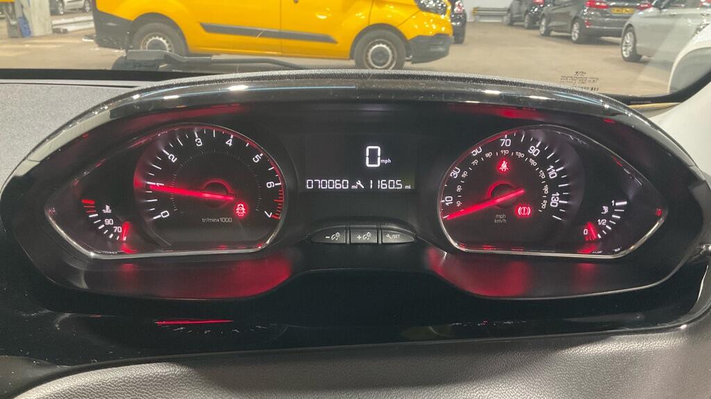 Used Peugeot 208 2012 for sale - 77898397: Photo 10