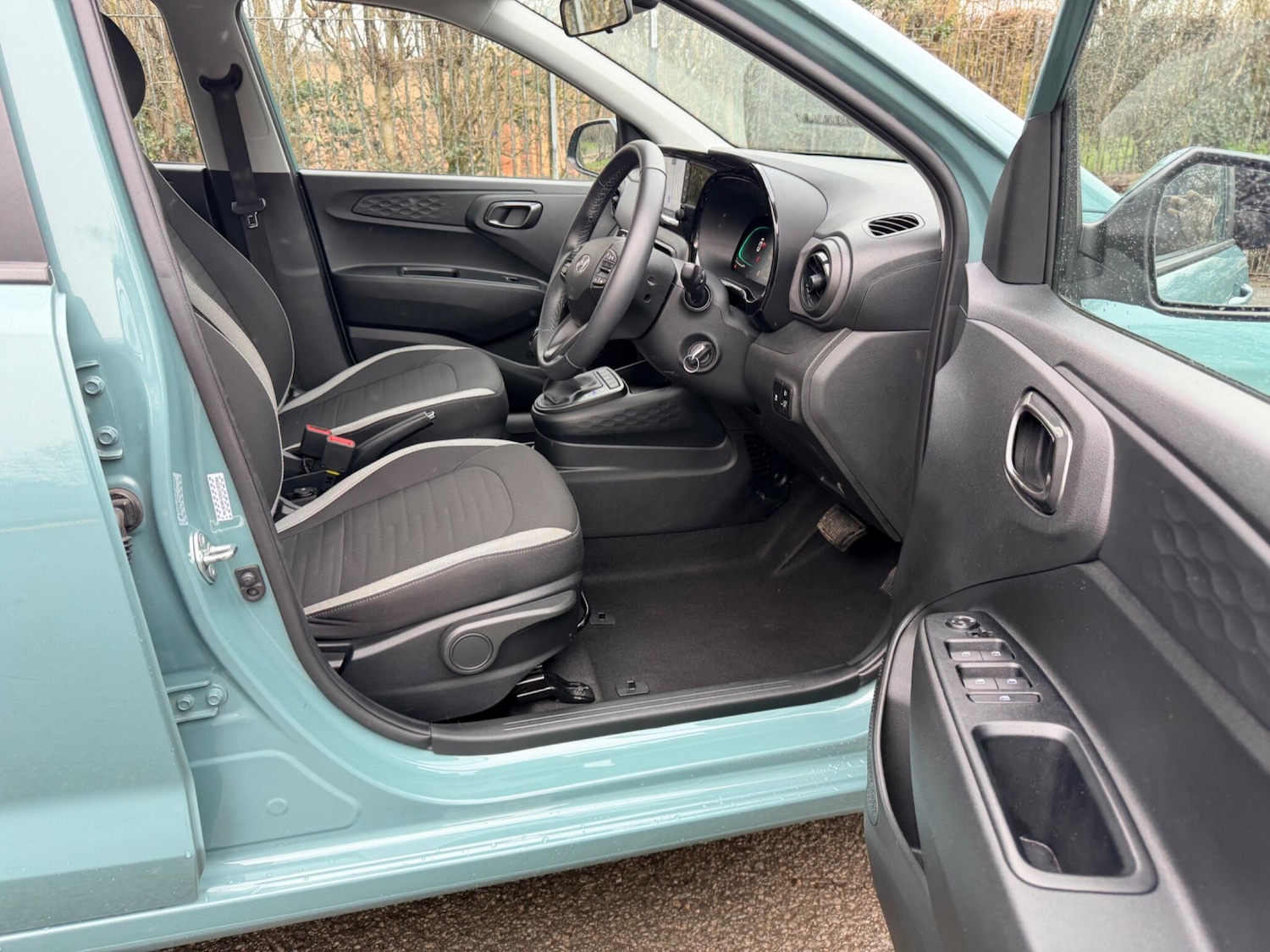 Used Hyundai i10 2024 for sale - 77709872: Photo 23