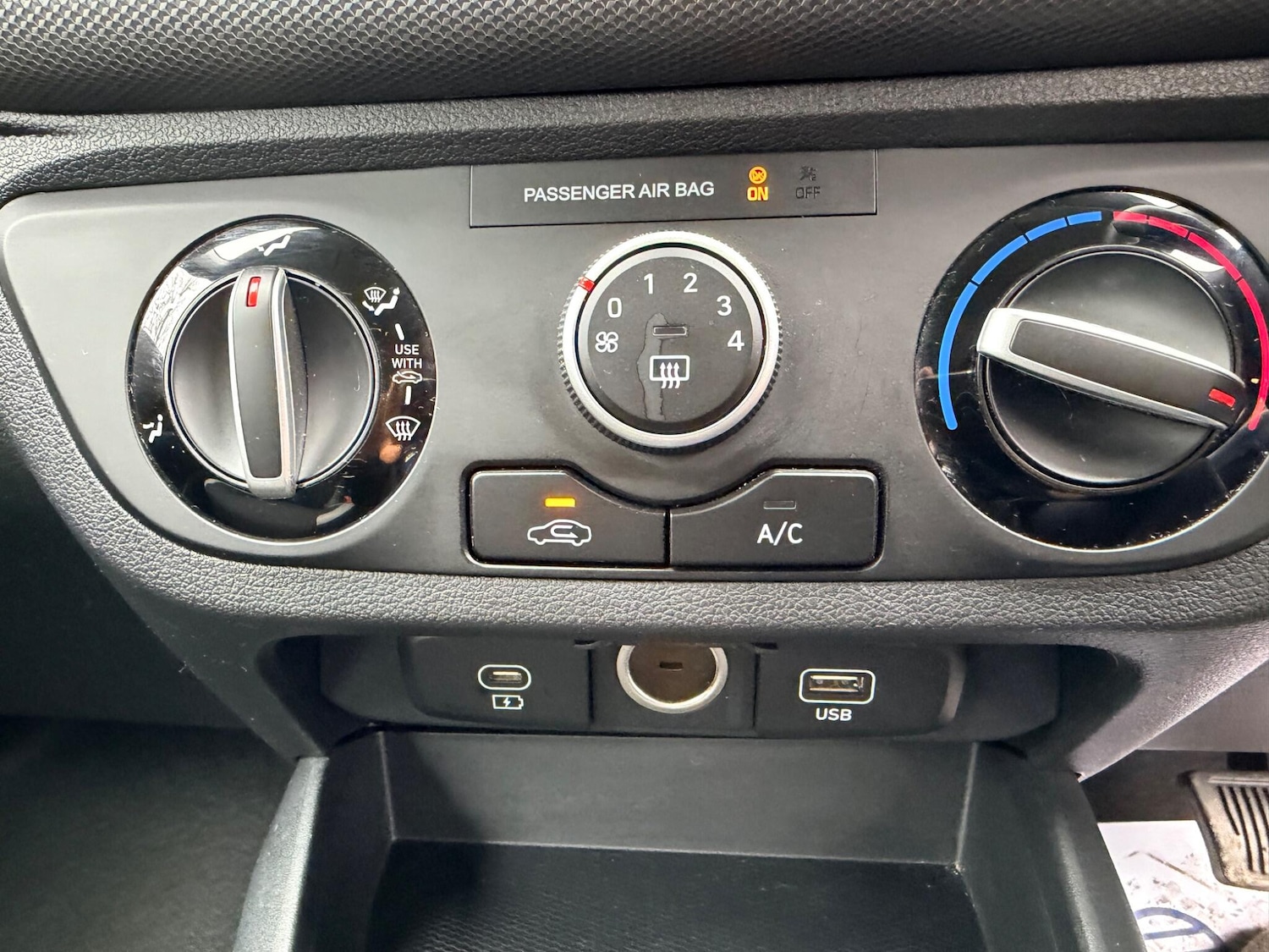 Used Hyundai i10 2024 for sale - 77709872: Photo 32