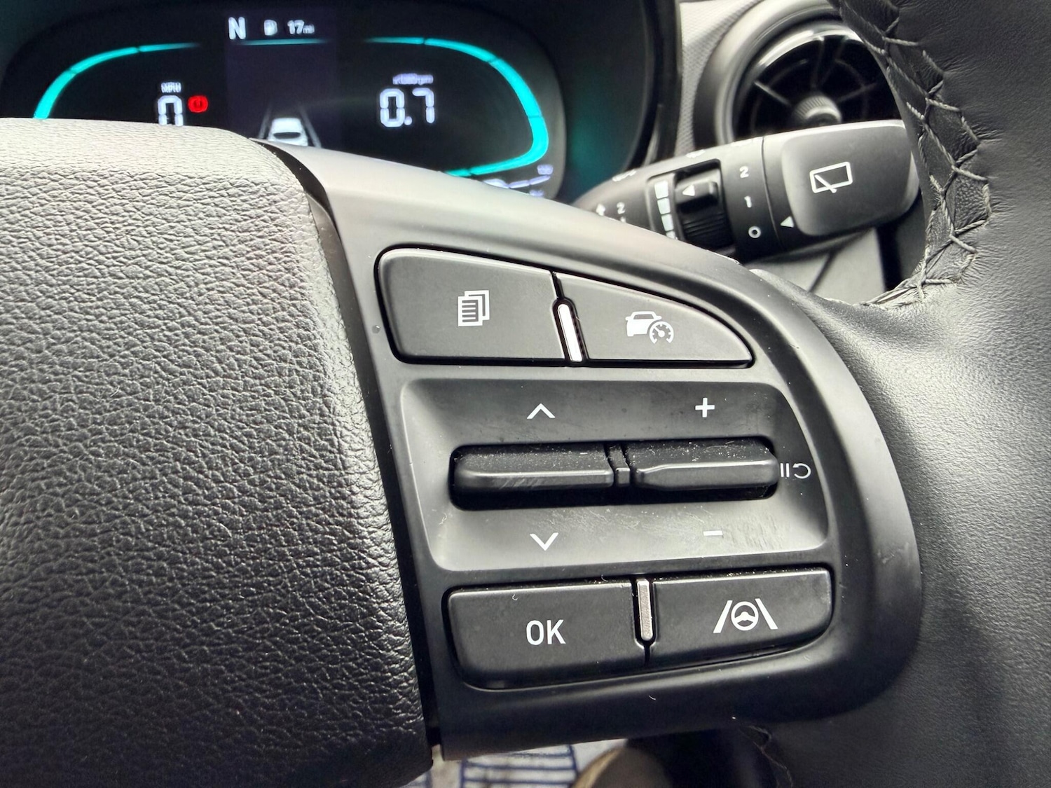 Used Hyundai i10 2024 for sale - 77709872: Photo 35