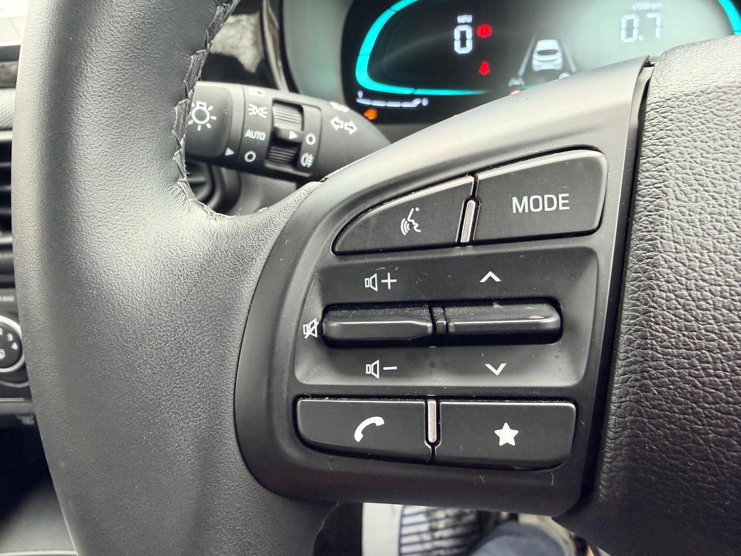 Used Hyundai i10 2024 for sale - 77709872: Photo 36