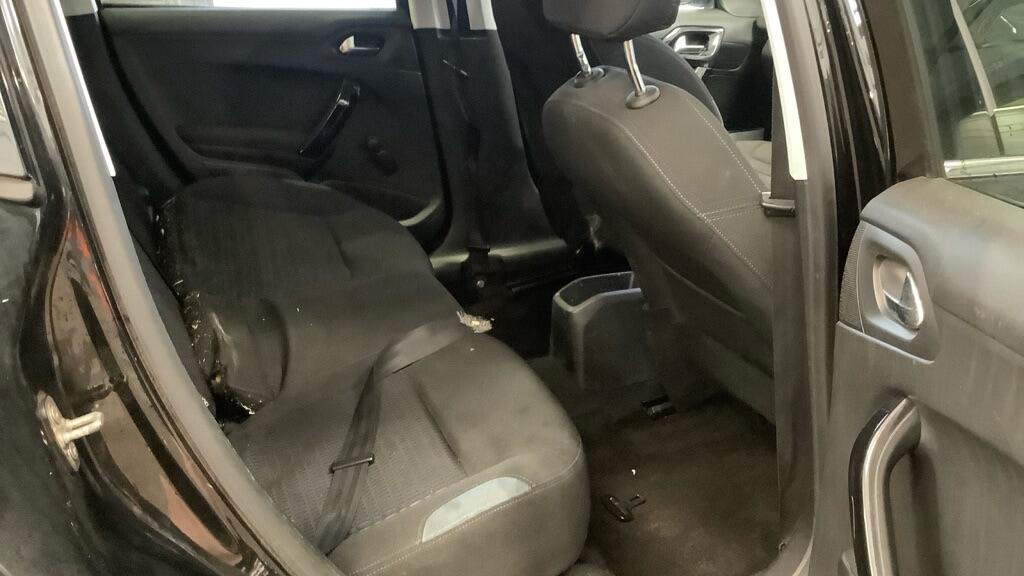 Used Peugeot 208 2012 for sale - 78033821: Photo 8