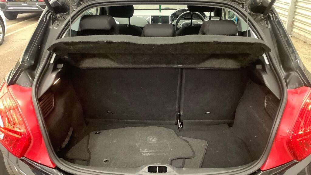 Used Peugeot 208 2013 for sale - 77957392: Photo 11