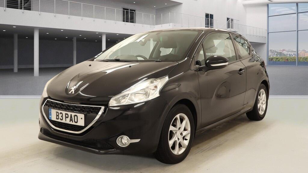 Used Peugeot 208 2013 for sale - 77957392: Photo 2