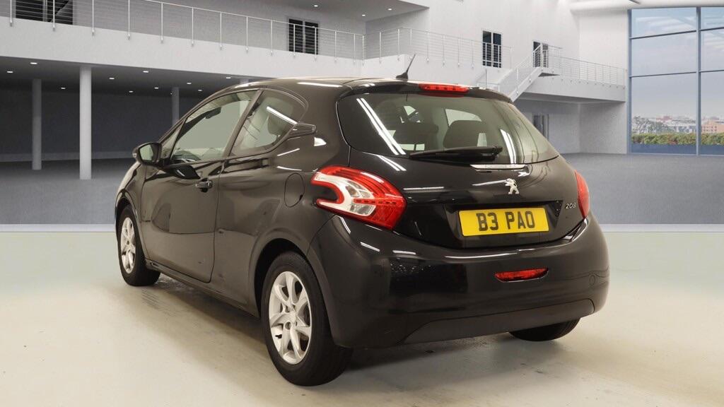 Used Peugeot 208 2013 for sale - 77957392: Photo 3