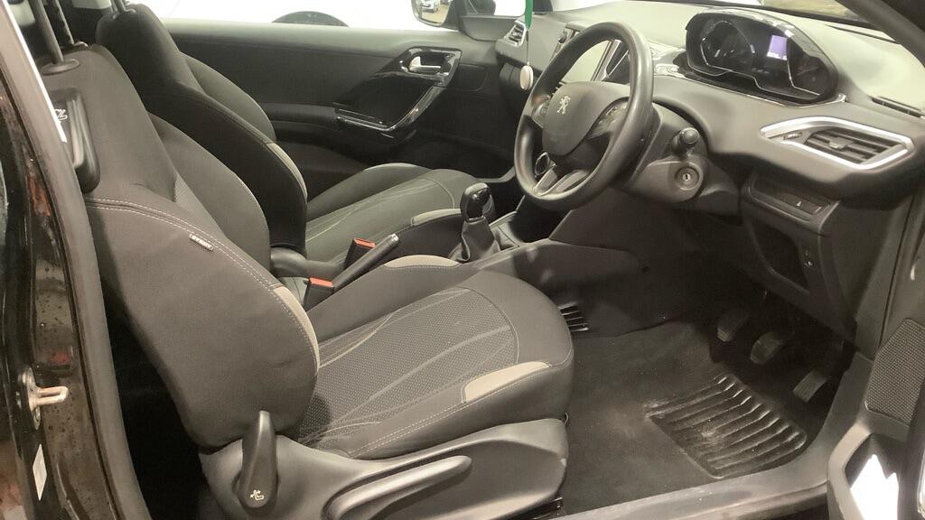 Used Peugeot 208 2013 for sale - 77957392: Photo 7