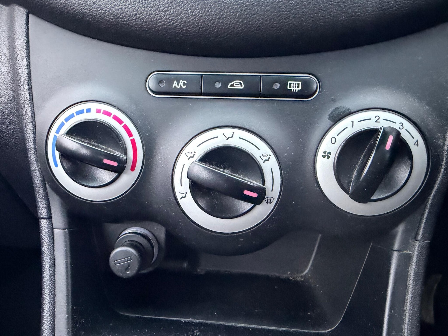 Used Hyundai i10 for sale - 77646431: Photo 15