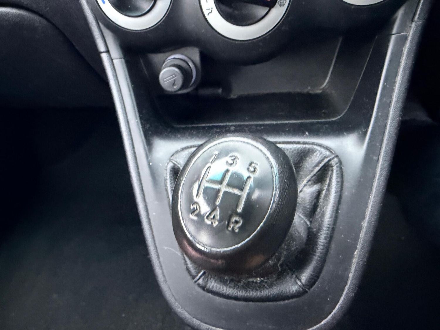 Used Hyundai i10 for sale - 77646431: Photo 9