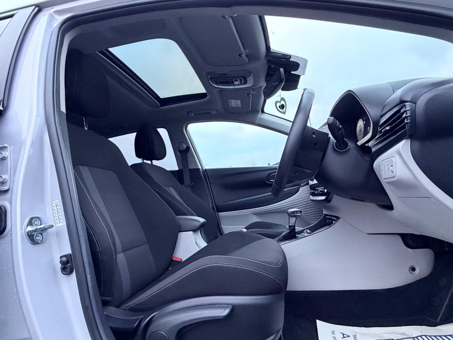 Used Hyundai i20 2024 for sale - 77646194: Photo 3