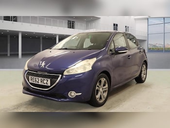 Used Peugeot 208 2012 for sale - 77696718: Photo