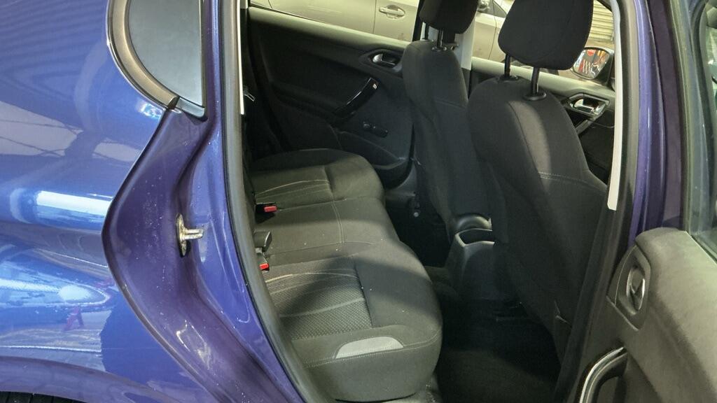 Used Peugeot 208 2012 for sale - 77696718: Photo 8