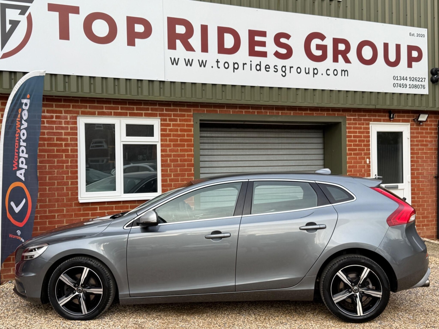 Used Volvo V40 2018 for sale - 76314802: Photo 2