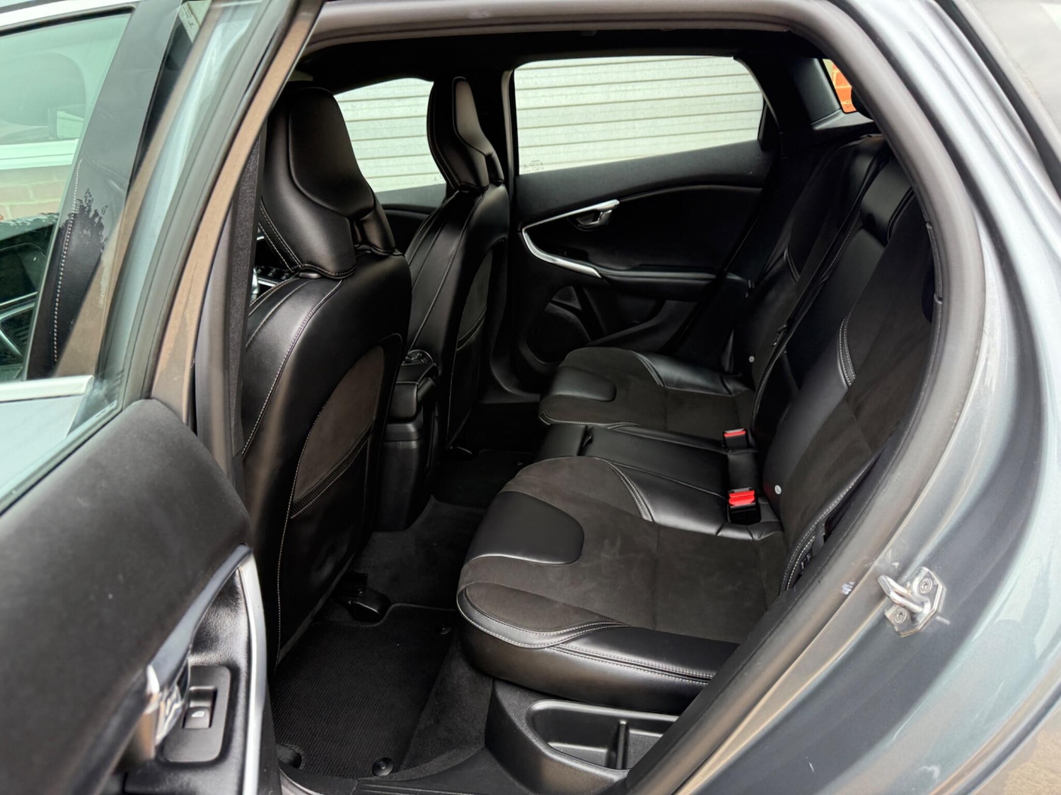 Used Volvo V40 2018 for sale - 76314802: Photo 23