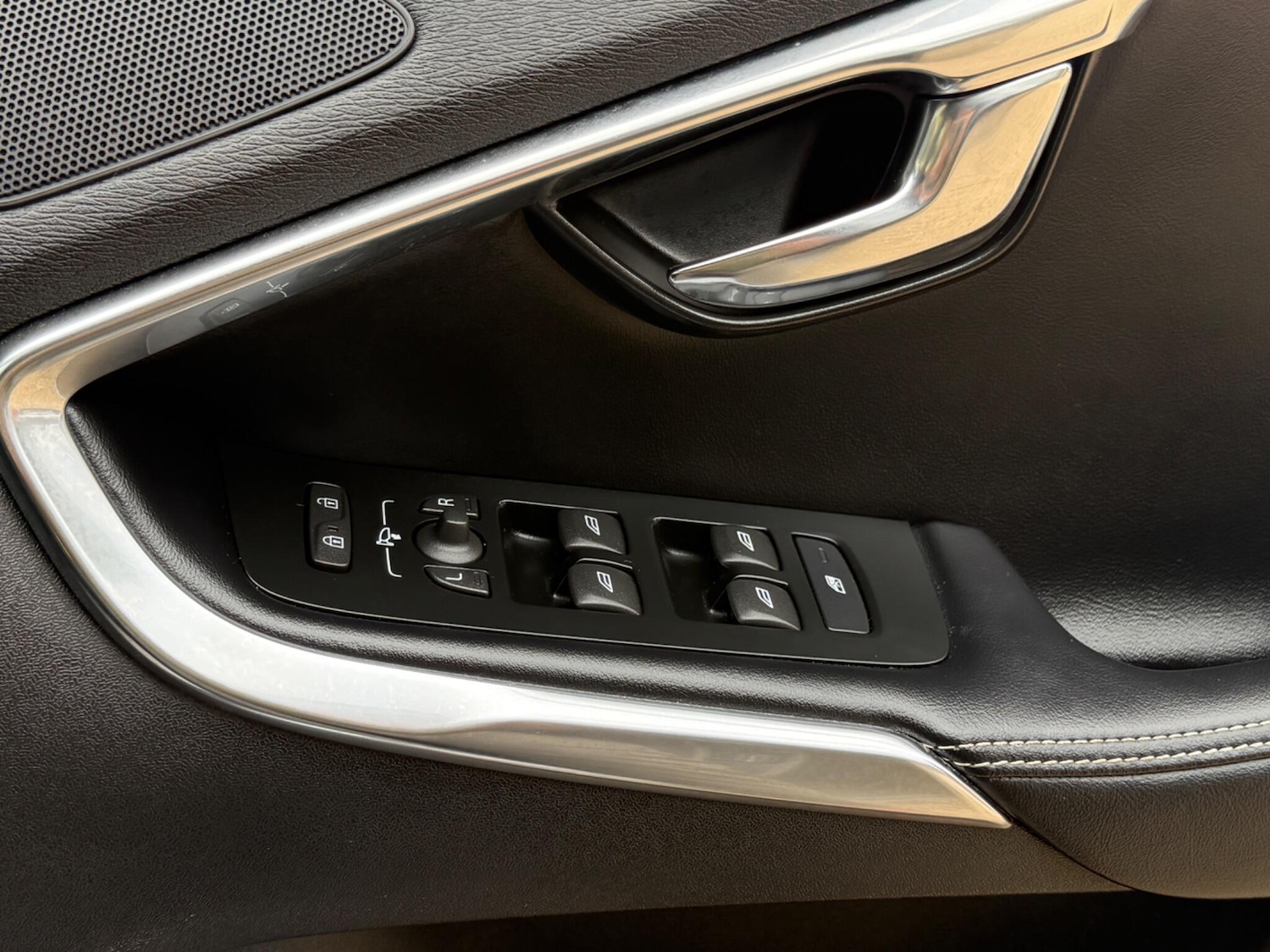 Used Volvo V40 2018 for sale - 76314802: Photo 33