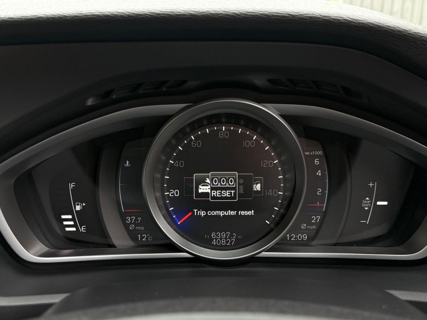 Used Volvo V40 2018 for sale - 76314802: Photo 41