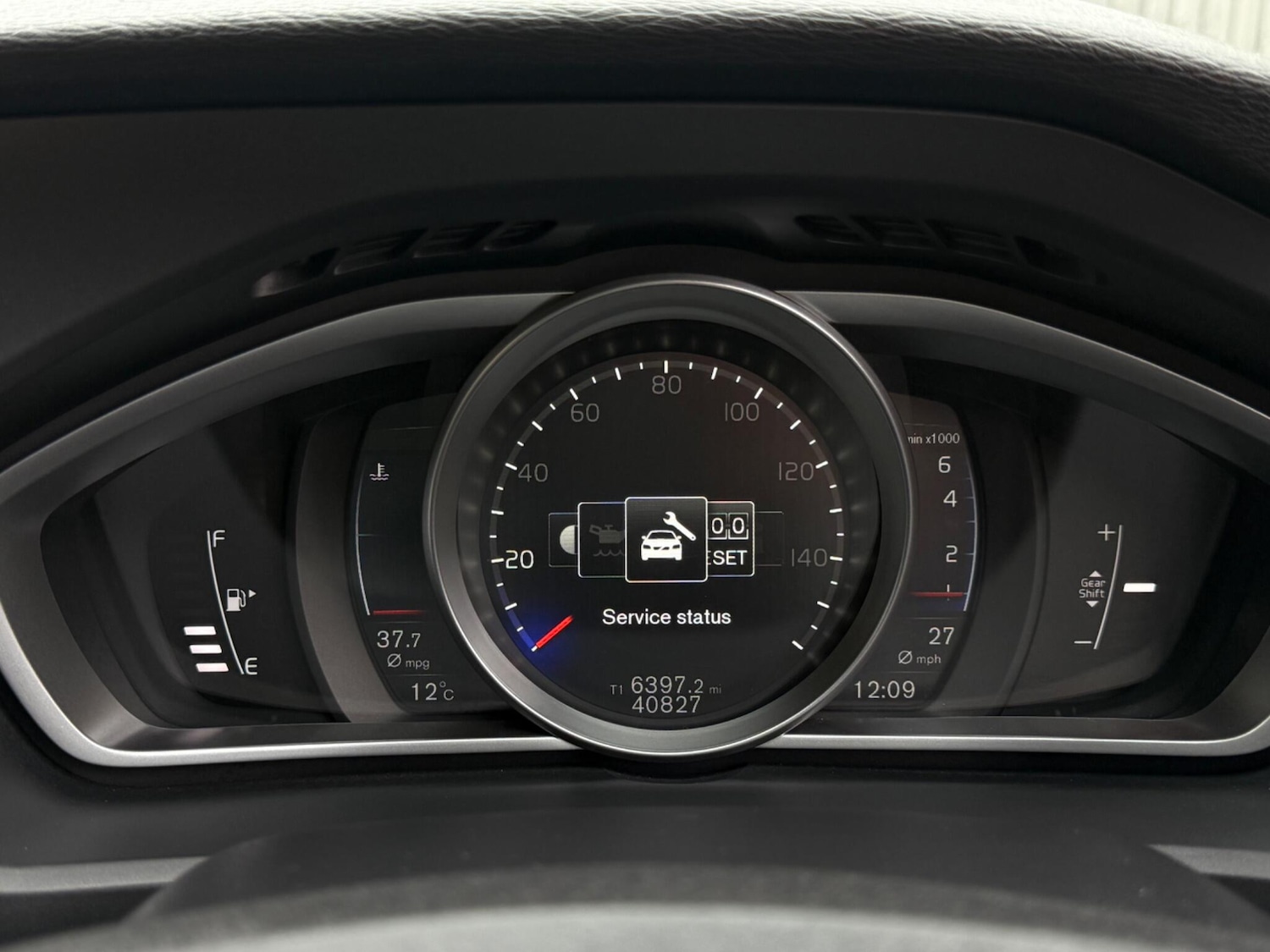 Used Volvo V40 2018 for sale - 76314802: Photo 42