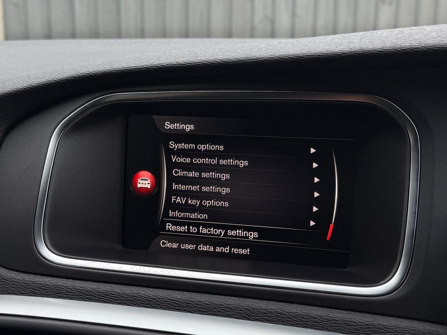 Used Volvo V40 2018 for sale - 76314802: Photo 64