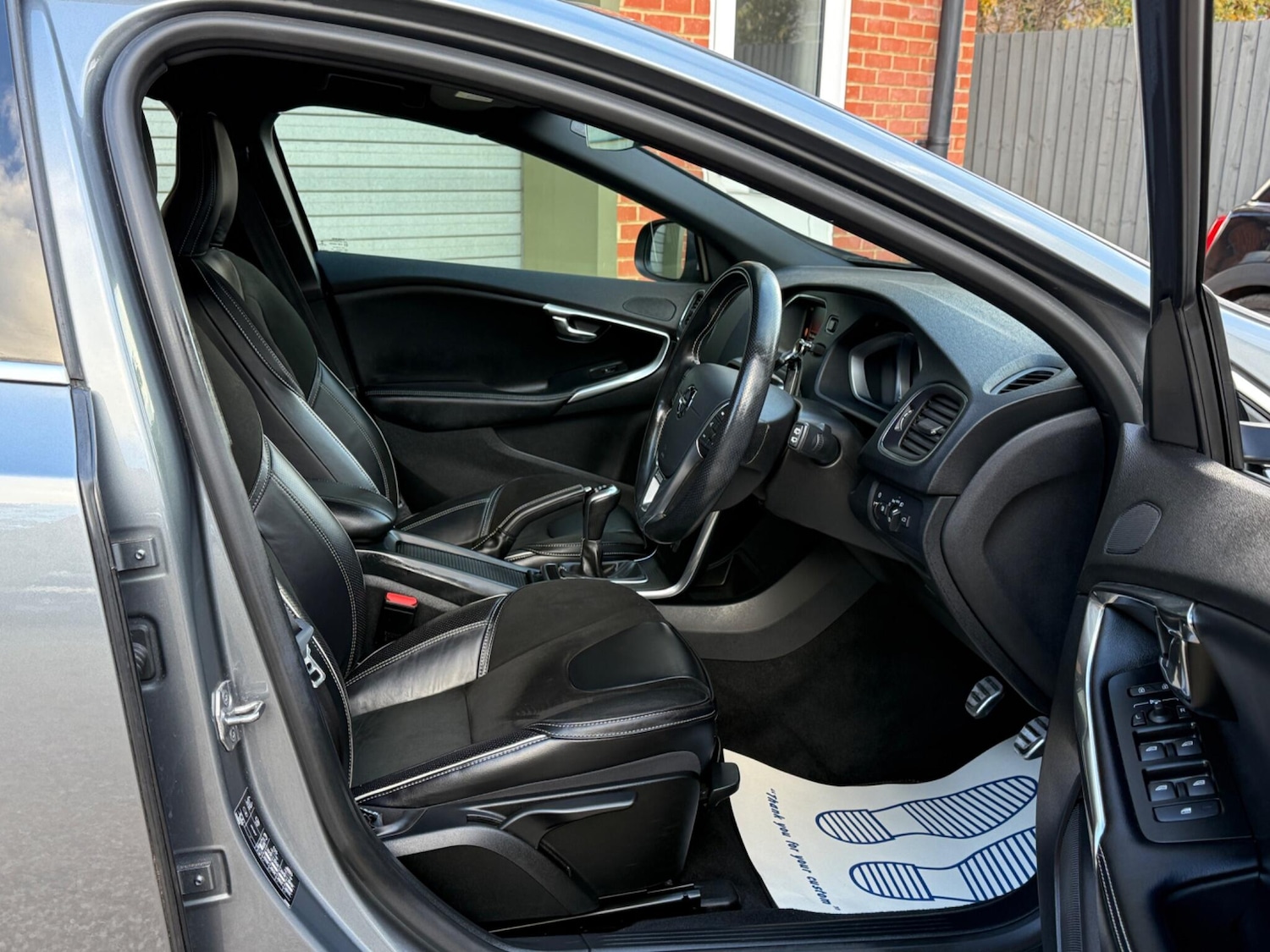 Used Volvo V40 2018 for sale - 76314802: Photo 8