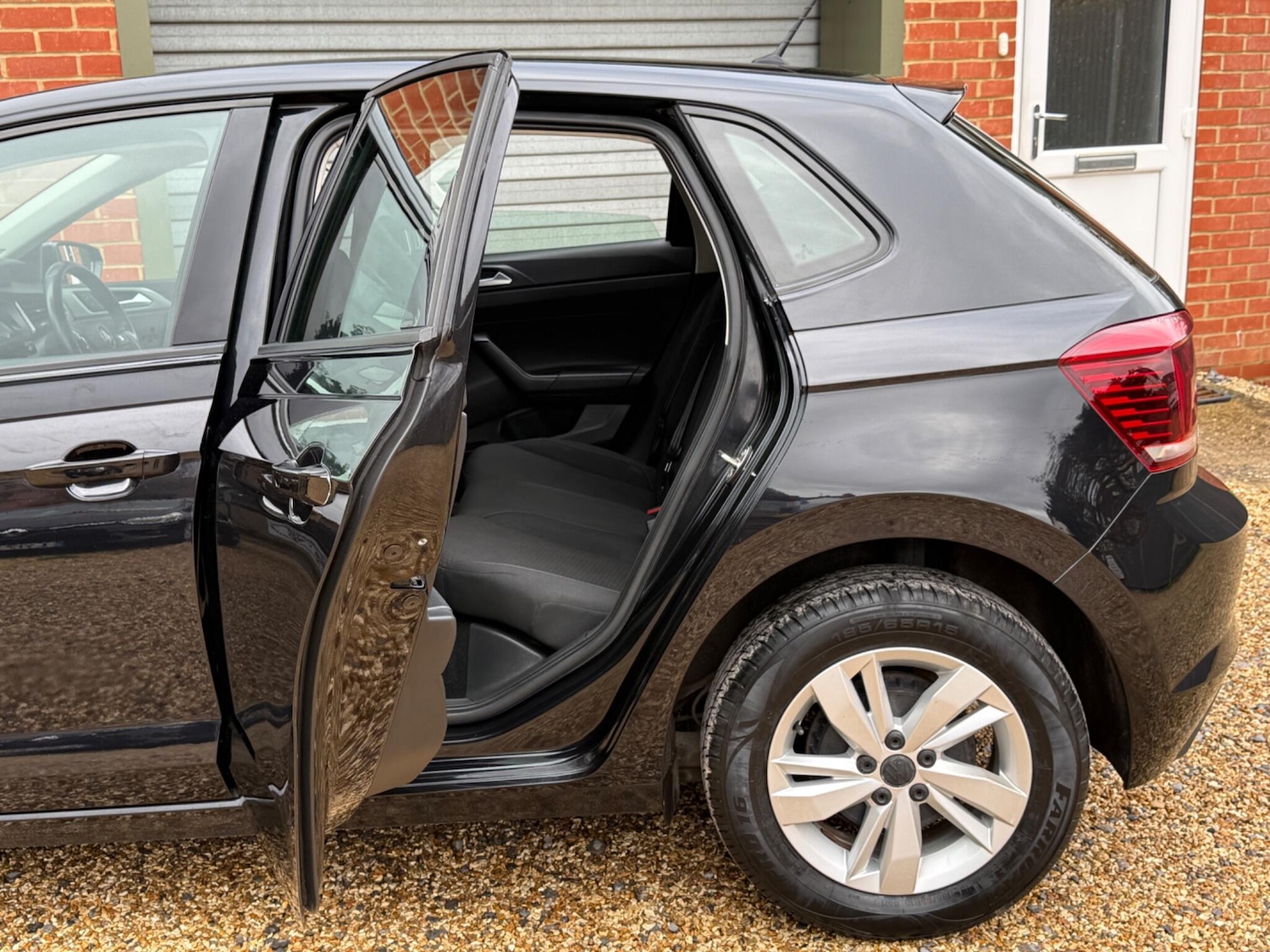 Used Volkswagen Polo 2018 for sale - 76781997: Photo 12