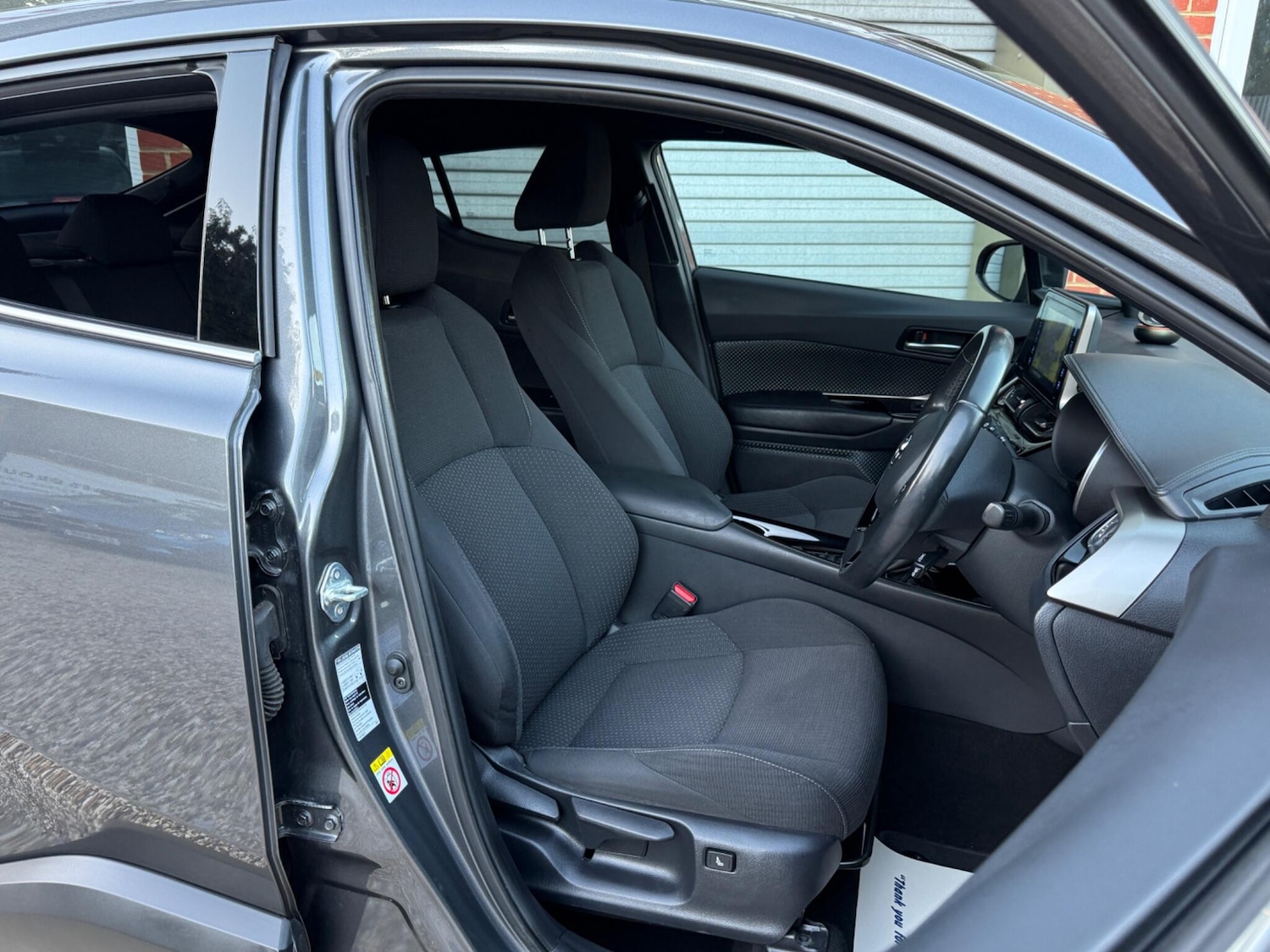 Used Toyota C-HR 2019 for sale - 76781142: Photo 14