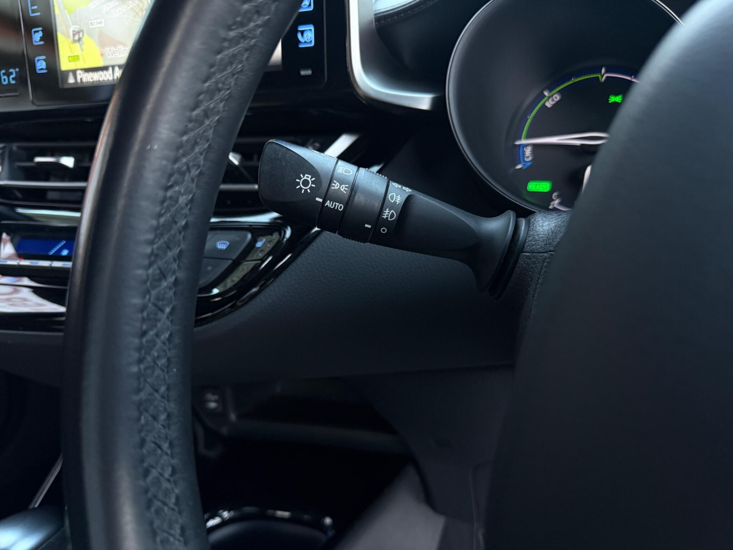 Used Toyota C-HR 2019 for sale - 76781142: Photo 35