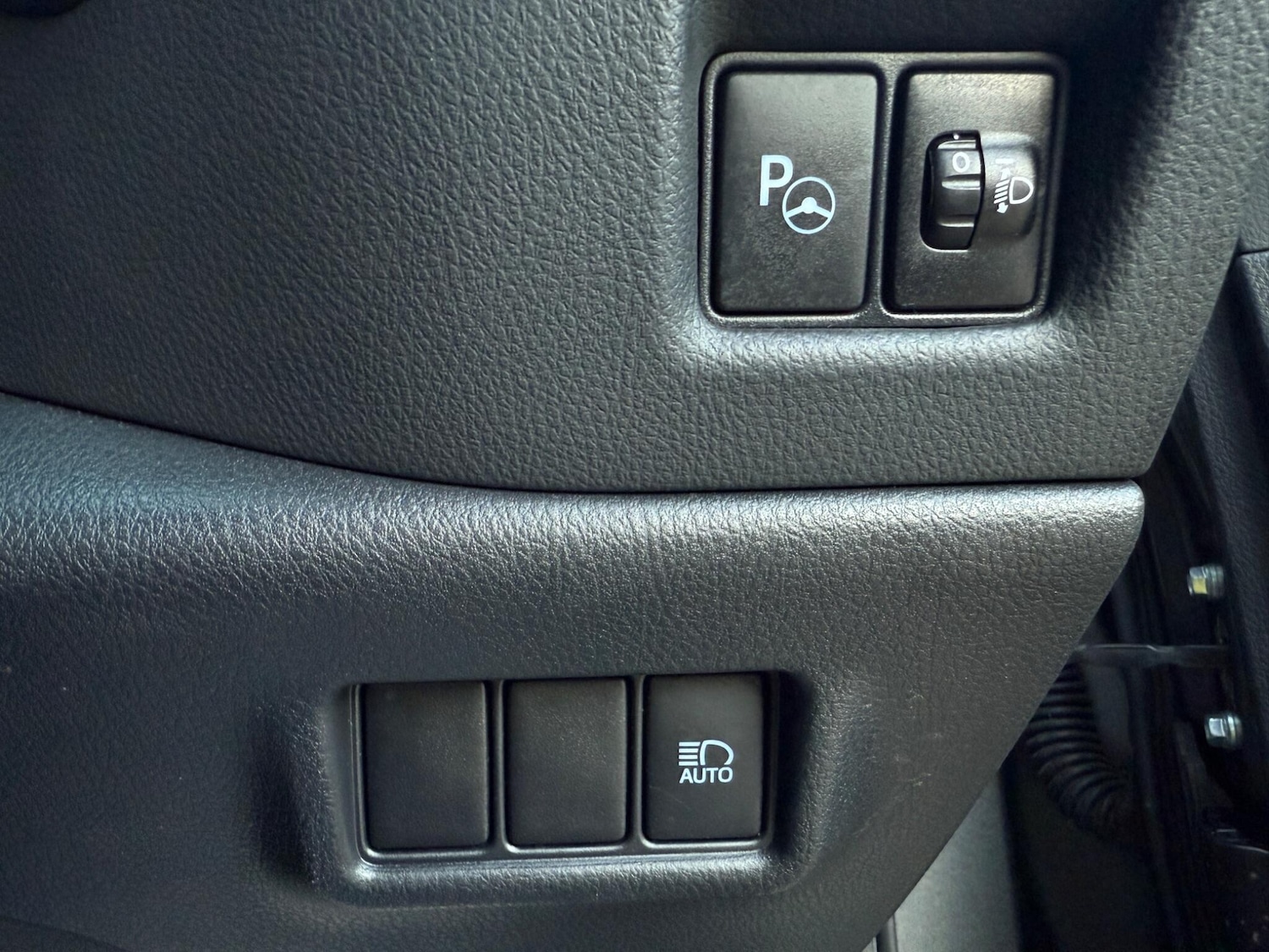 Used Toyota C-HR 2019 for sale - 76781142: Photo 37