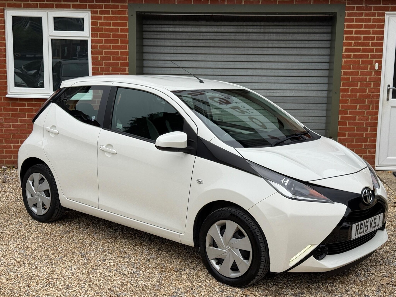 Used Toyota AYGO 2015 for sale - 76378045: Photo 1