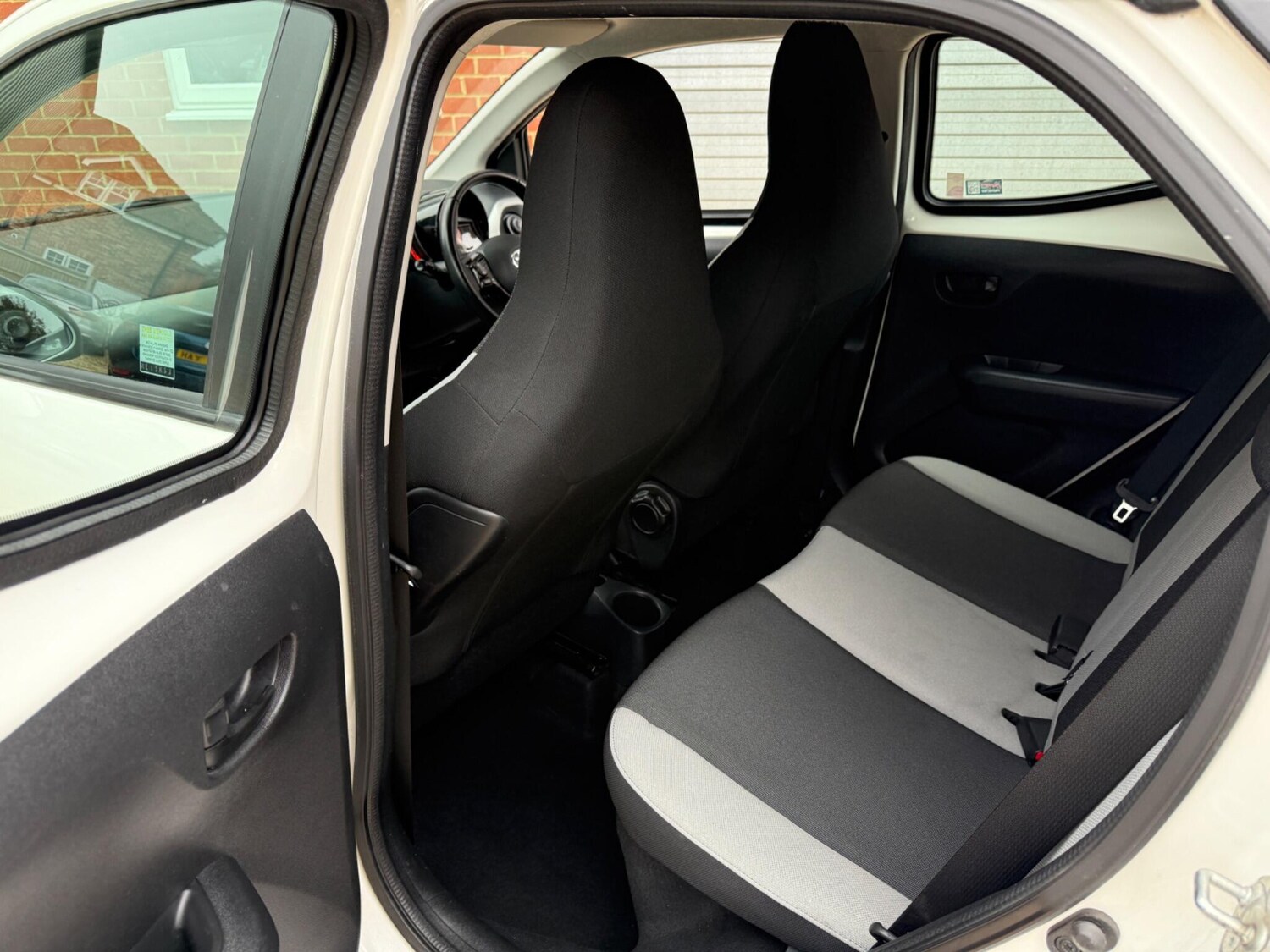 Used Toyota AYGO 2015 for sale - 76378045: Photo 22