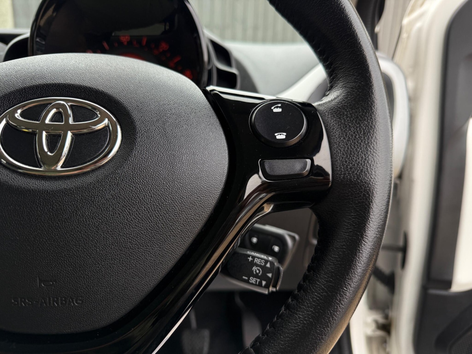 Used Toyota AYGO 2015 for sale - 76378045: Photo 26