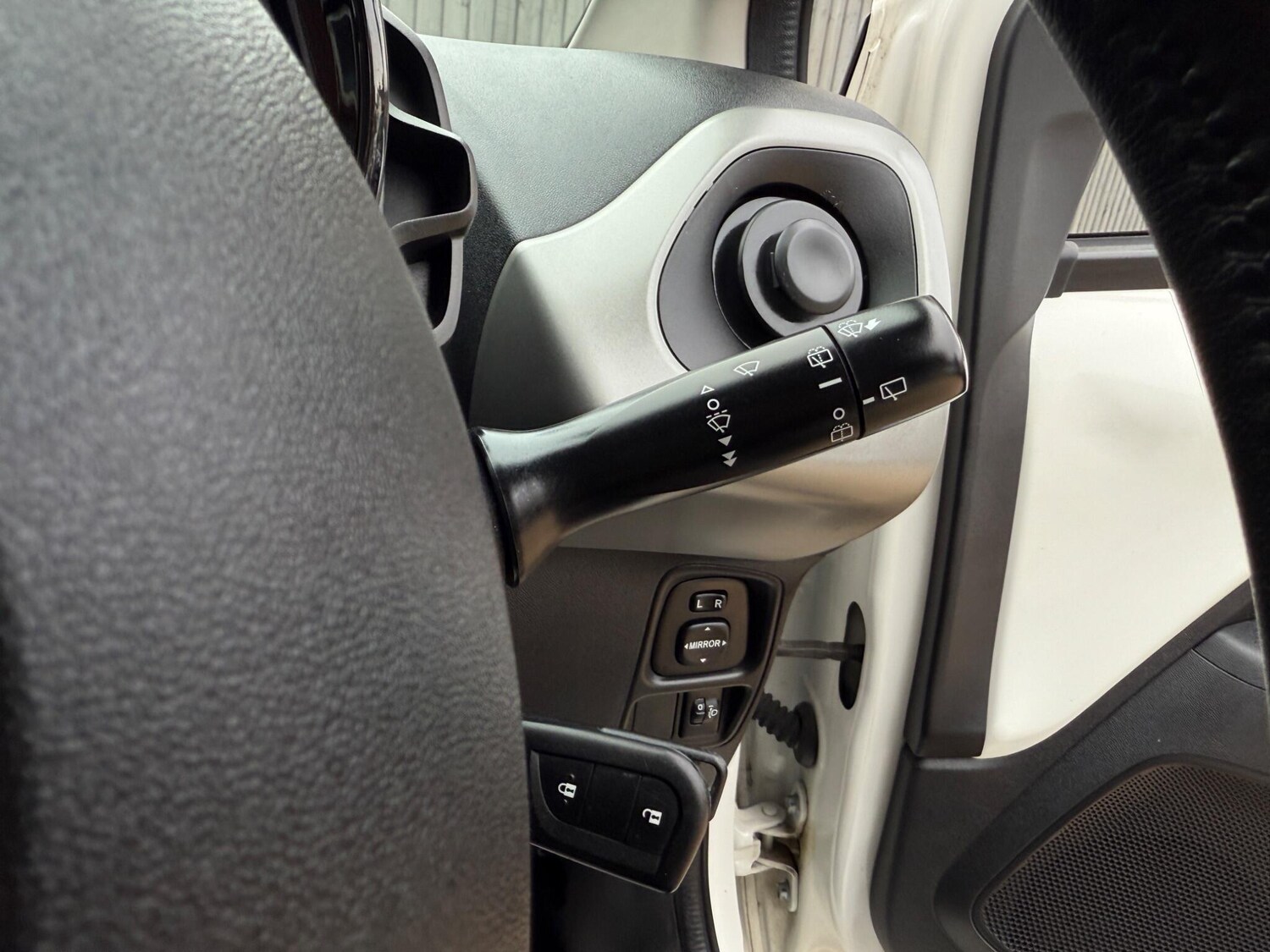 Used Toyota AYGO 2015 for sale - 76378045: Photo 29