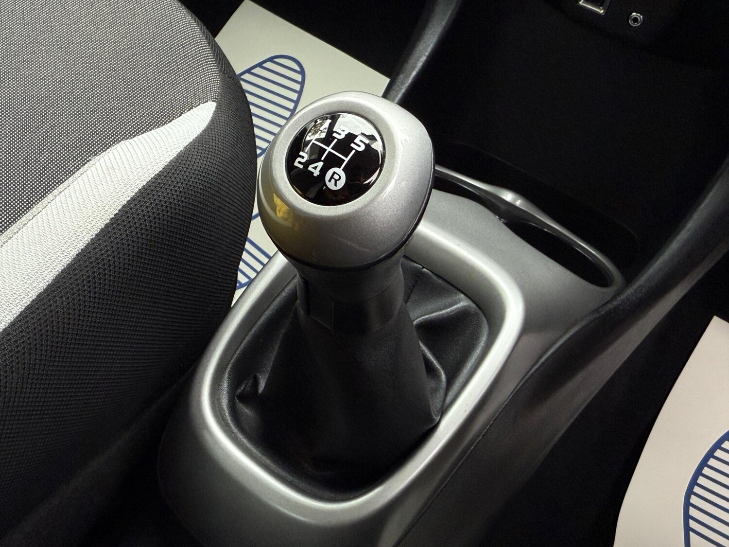 Used Toyota AYGO 2015 for sale - 76378045: Photo 32