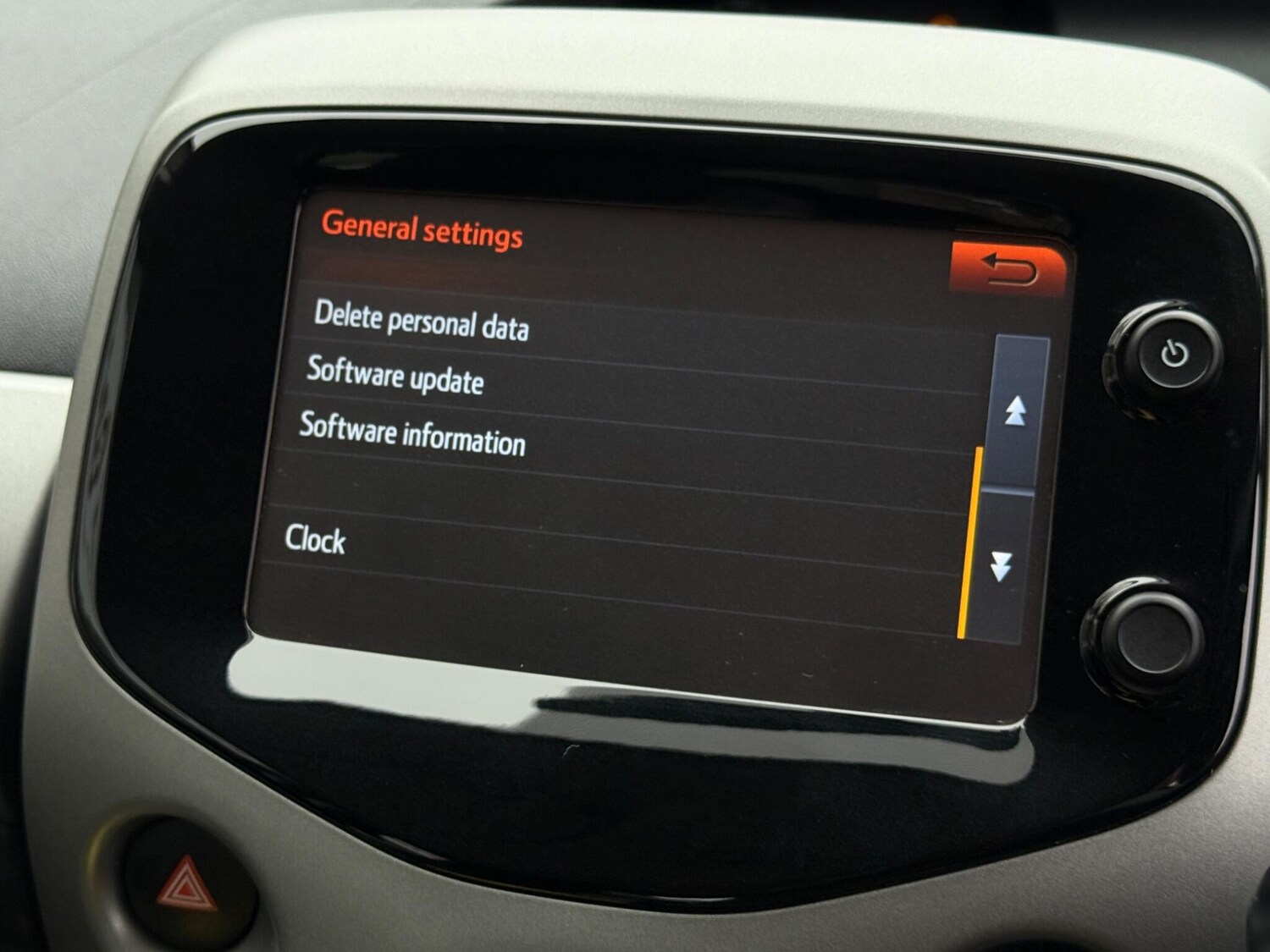 Used Toyota AYGO 2015 for sale - 76378045: Photo 40