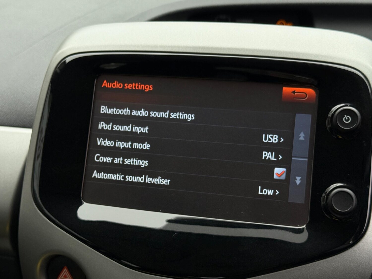 Used Toyota AYGO 2015 for sale - 76378045: Photo 41