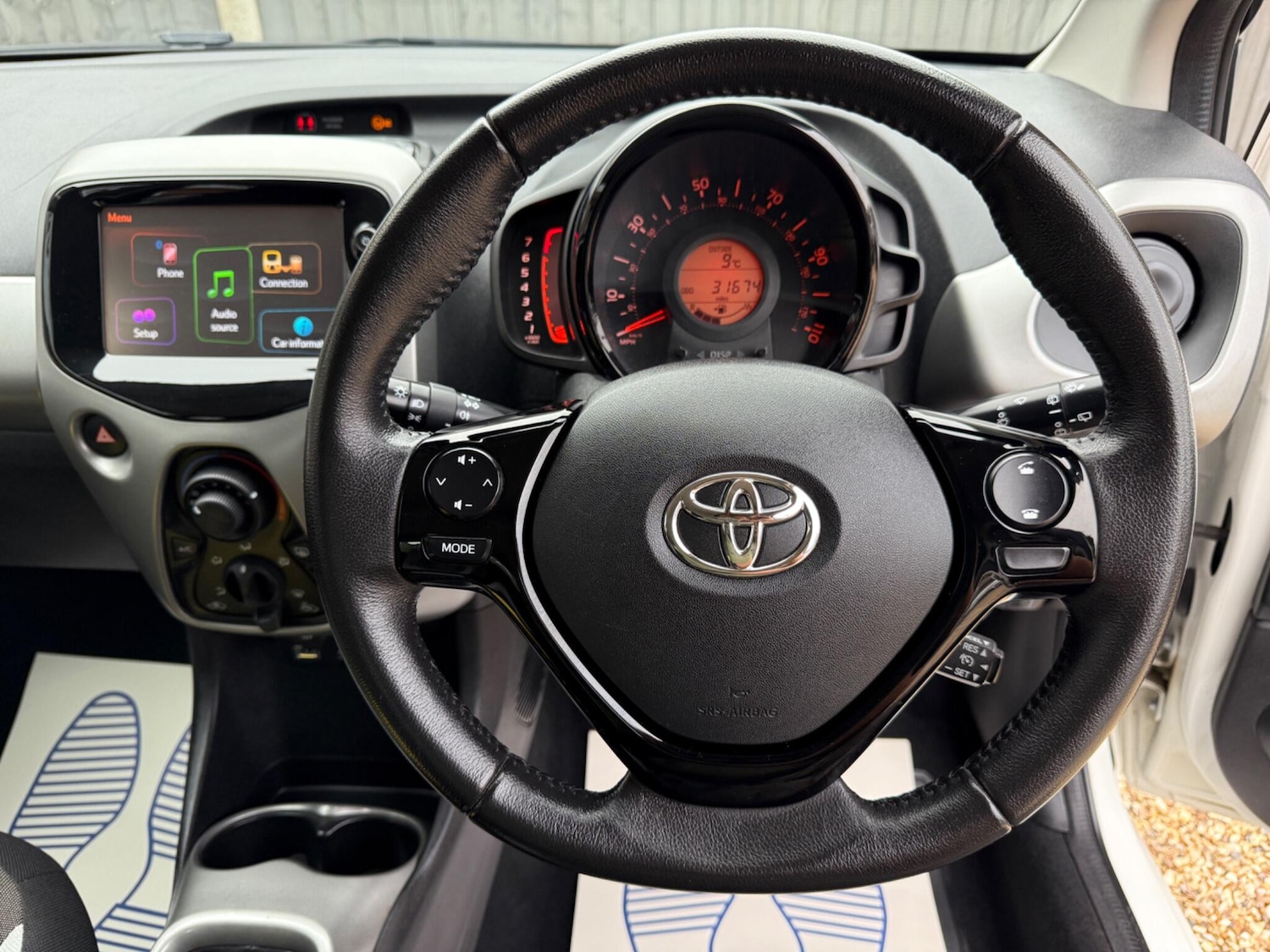 Used Toyota AYGO 2015 for sale - 76378045: Photo 5