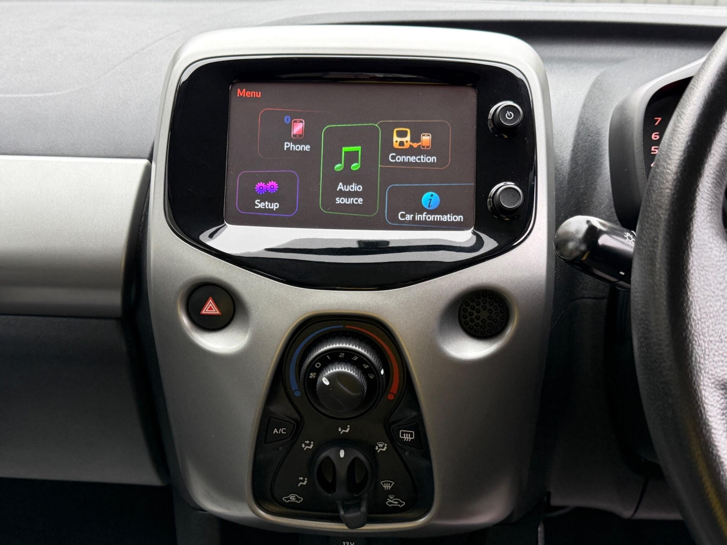 Used Toyota AYGO 2015 for sale - 76378045: Photo 8