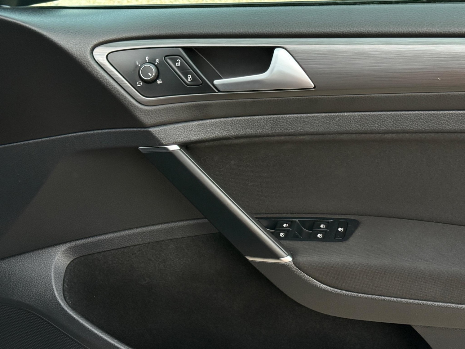 Used Volkswagen Golf 2017 for sale - 76781343: Photo 14