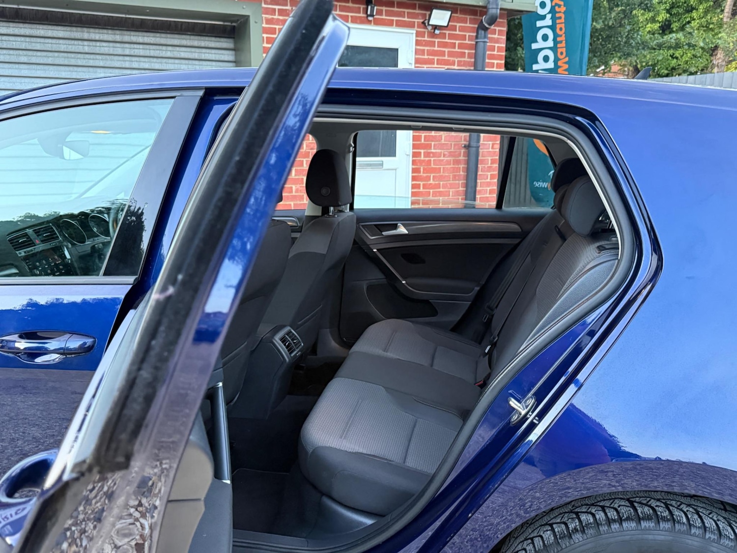 Used Volkswagen Golf 2017 for sale - 76781343: Photo 24