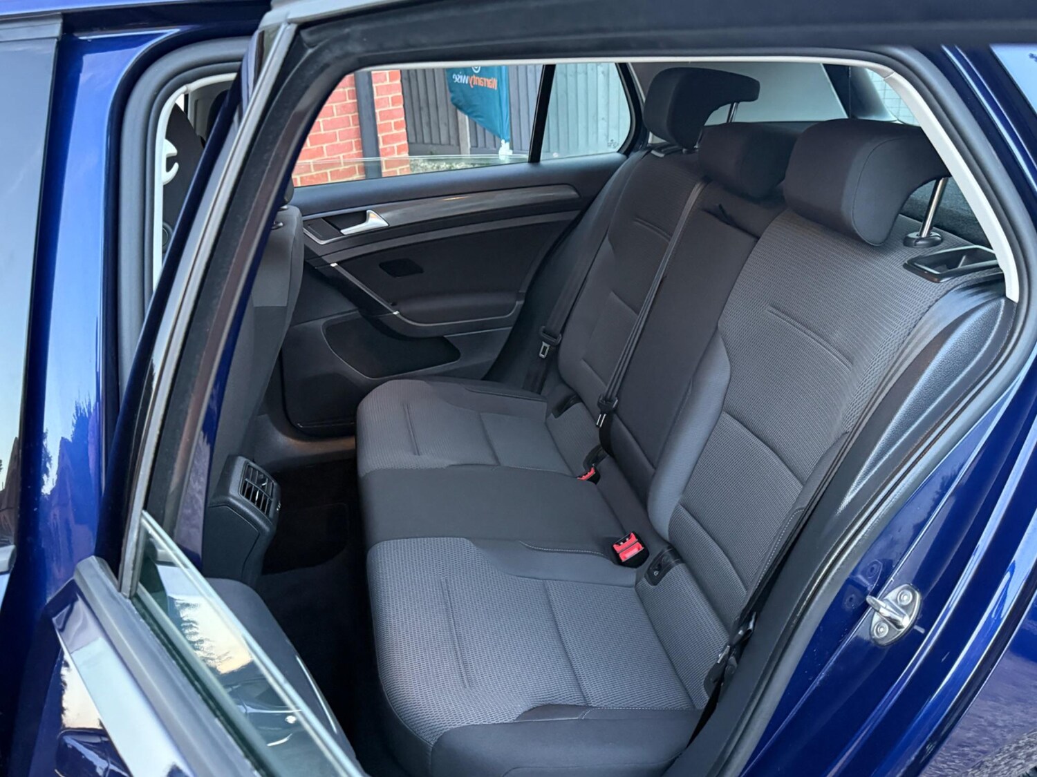 Used Volkswagen Golf 2017 for sale - 76781343: Photo 25