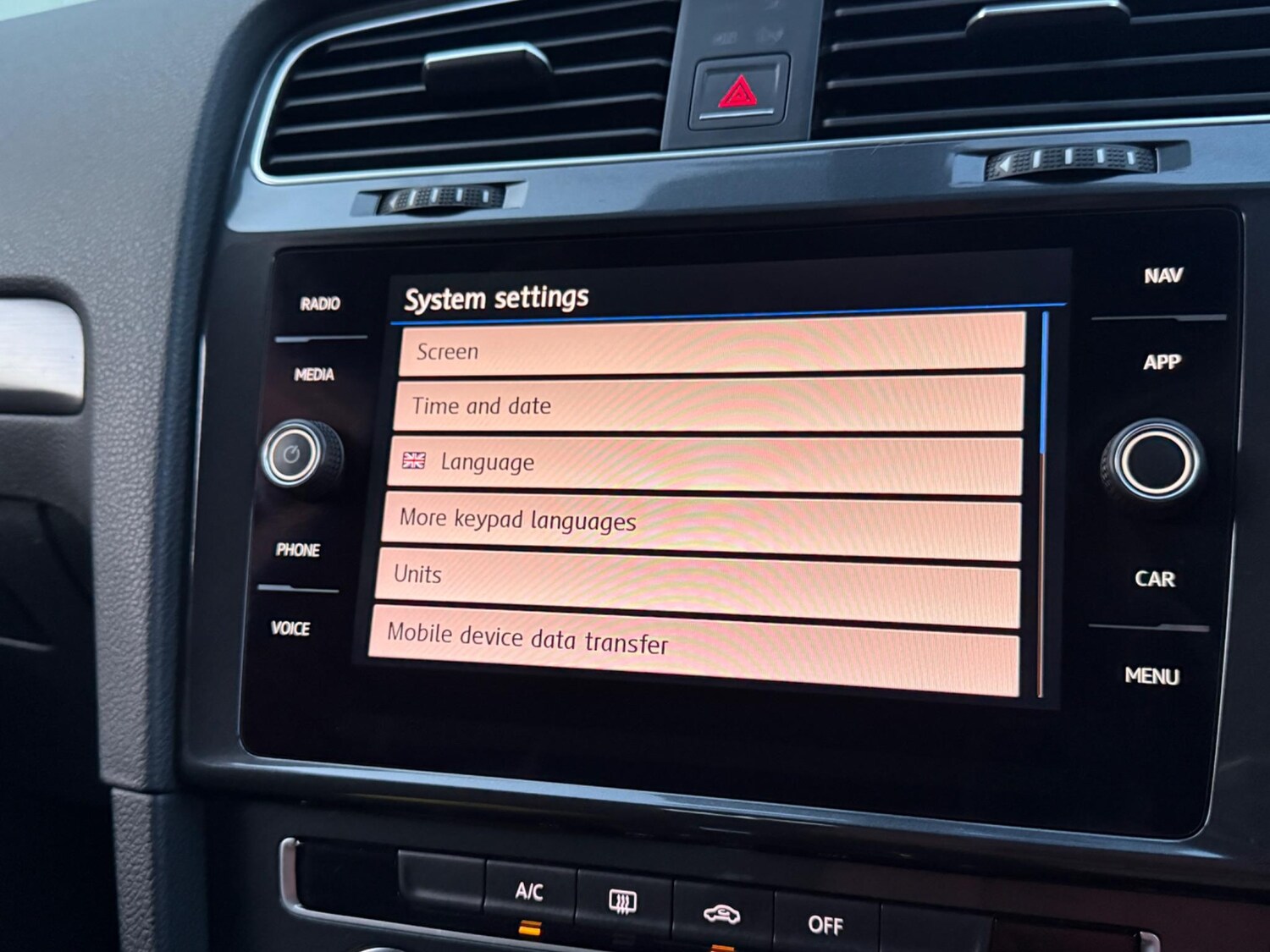 Used Volkswagen Golf 2017 for sale - 76781343: Photo 70