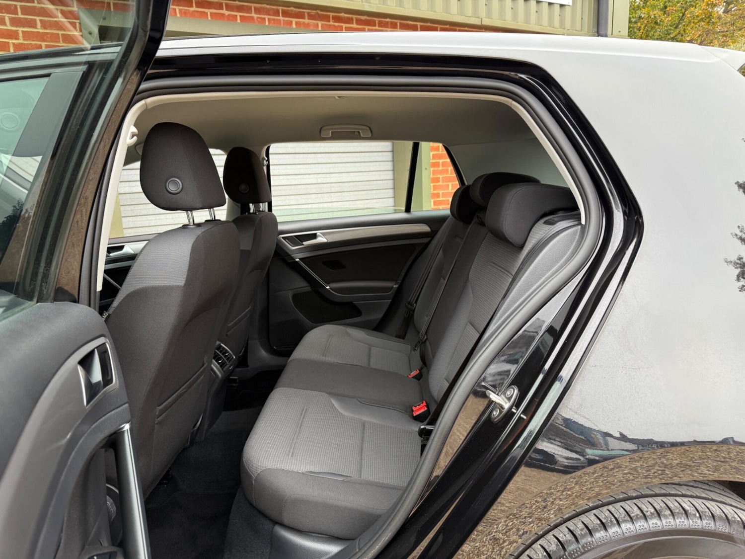 Used Volkswagen Golf 2017 for sale - 76199976: Photo 11