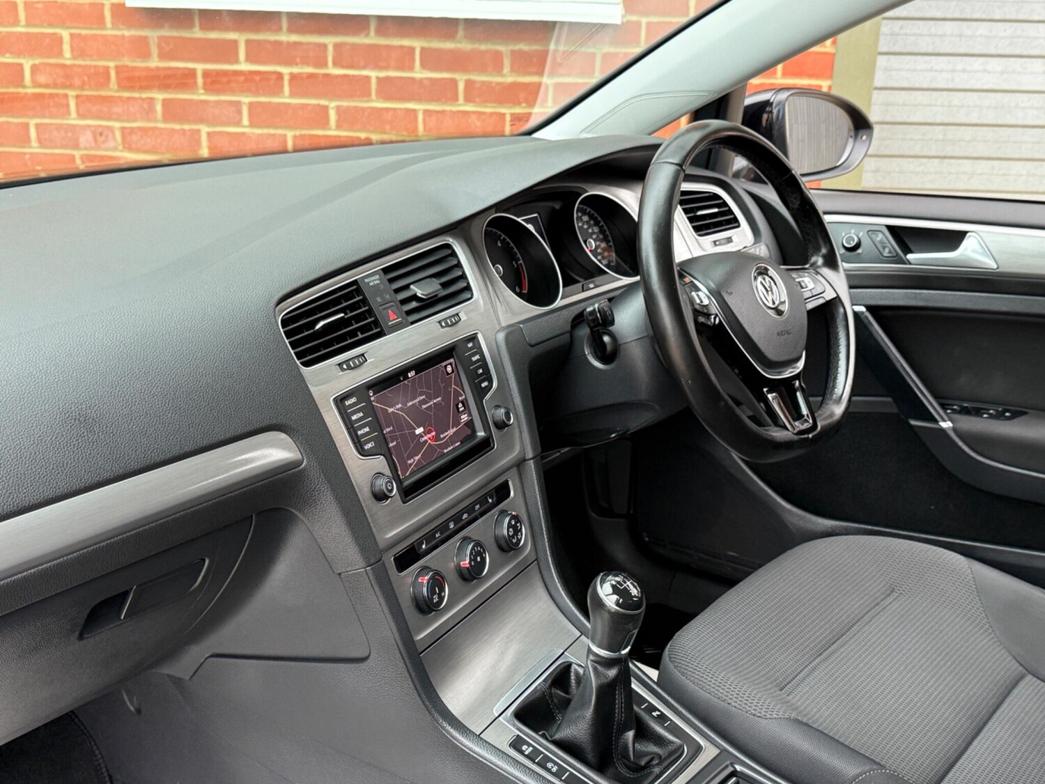 Used Volkswagen Golf 2017 for sale - 76199976: Photo 25